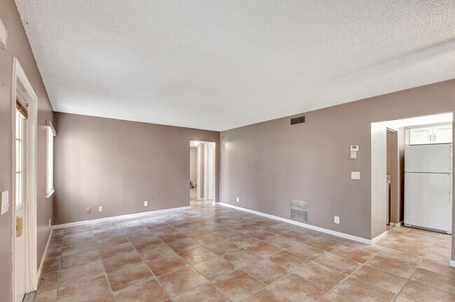 Building Photo - 3531 Tall Pine Way