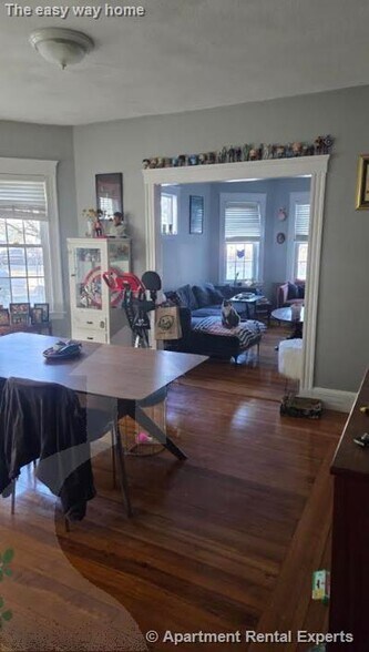 Building Photo - 835 Fellsway