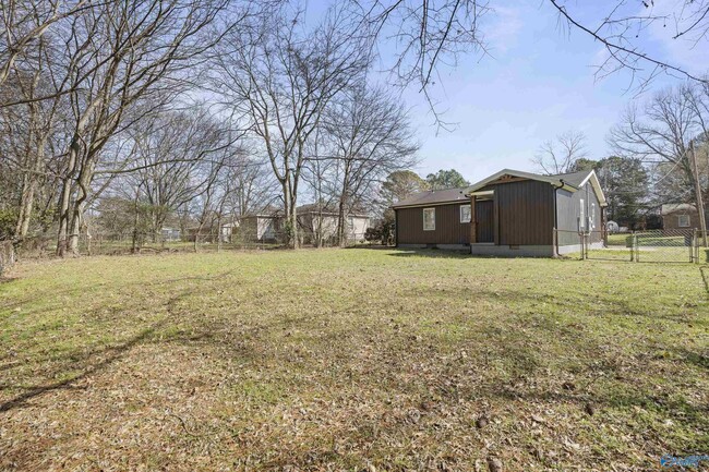 Building Photo - 1613 Armstrong St NW