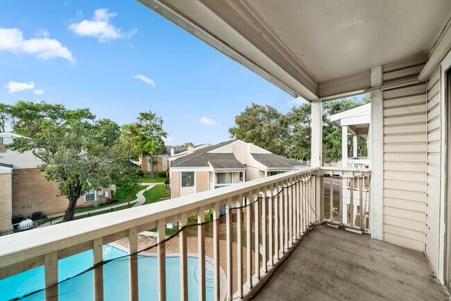 Building Photo - 2750 Holly Hall St