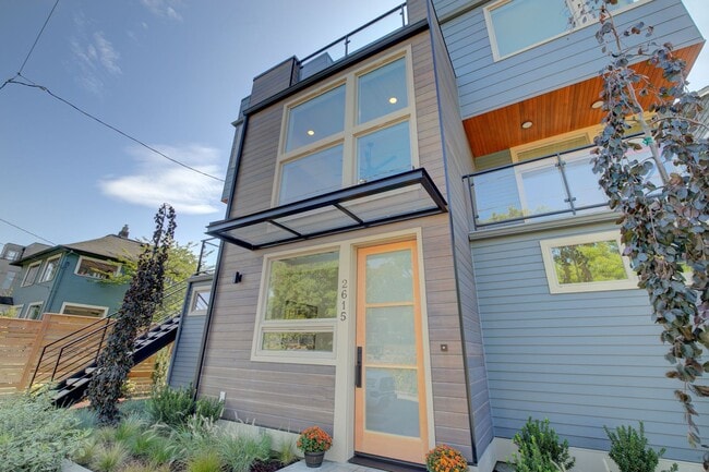 Building Photo - 3bd/2.5ba Seattle Townhome