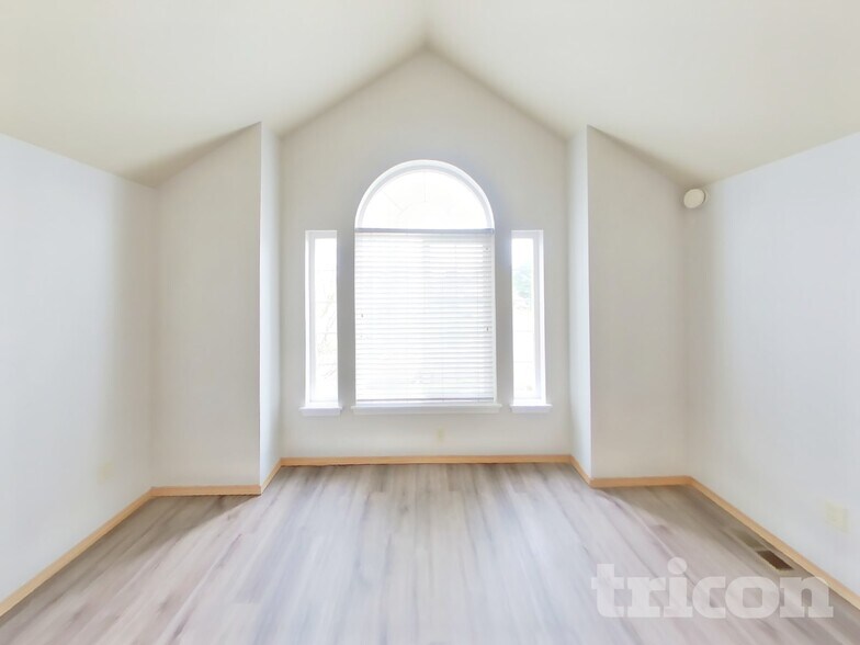 Building Photo - 6031 Thornbury Pl SE