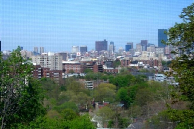 Building Photo - 123 Winthrop Rd