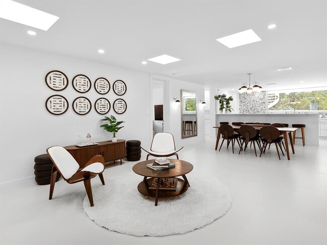 Building Photo - 7647 Sanderling Rd