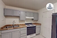 Building Photo - 929 N Calvert St