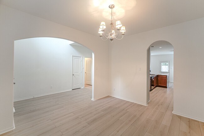 Building Photo - 25507 Marmite Dr