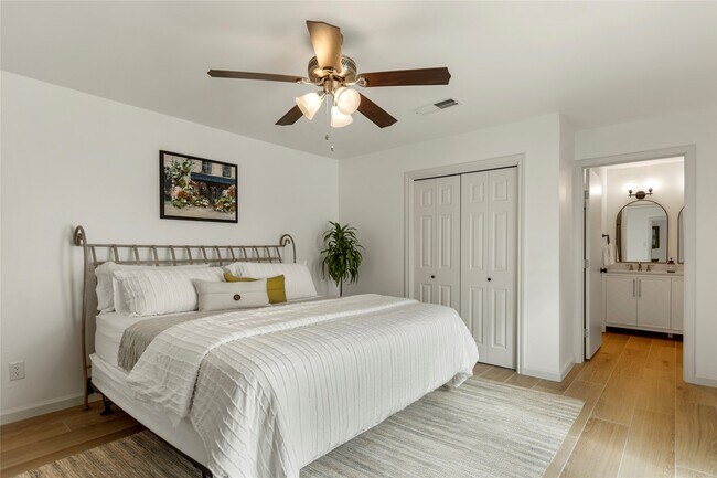 Building Photo - 1815 Saxony Ln