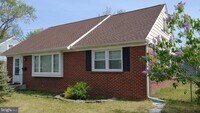 Building Photo - 1025 Oakwood Rd