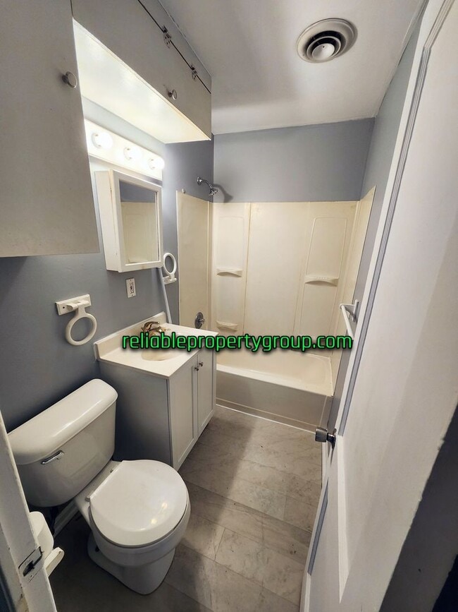 Building Photo - New Price - Fort Wayne