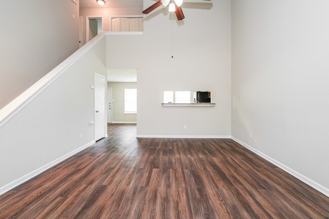 Building Photo - 16826 Rockstone