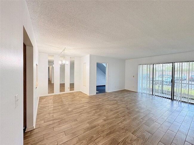 Building Photo - 8213 Sun Spring Cir