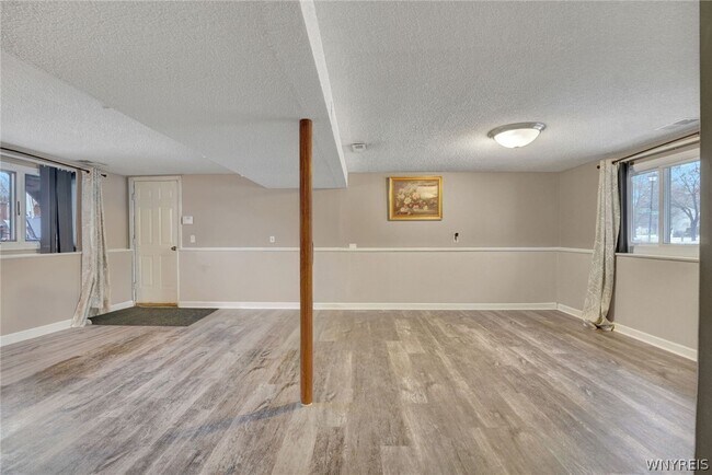 Building Photo - 36 Altair Dr