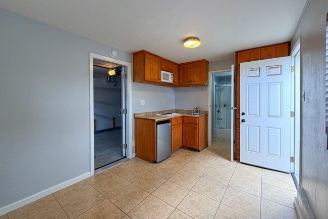 Building Photo - 288 Cahuenga Dr