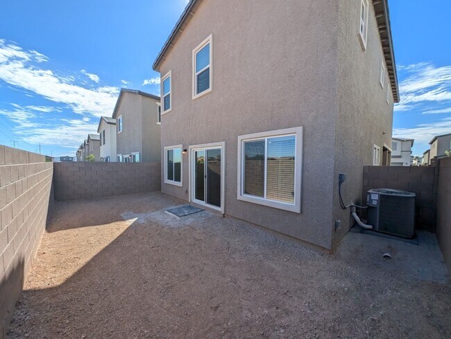 Building Photo - 3436 Via Lucca Ave
