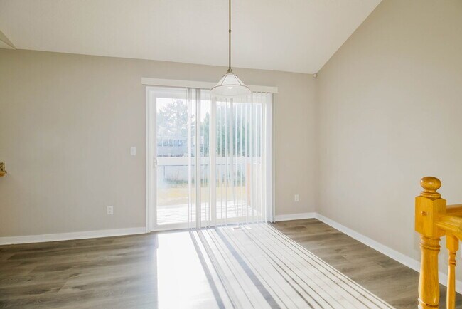 Building Photo - 2353 N 400 W