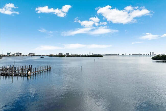 Building Photo - 720 NE 69th St