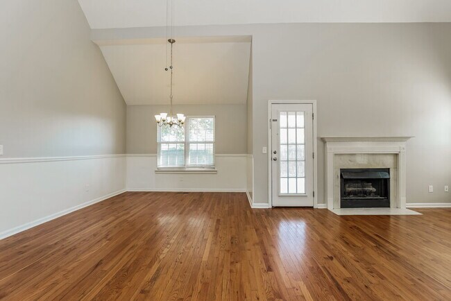 Building Photo - 616 Winthrop Ave