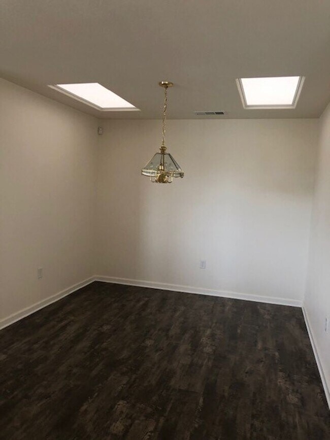 Building Photo - SHASTA HILLS ESTATES 55+ GATED COMMUNITY