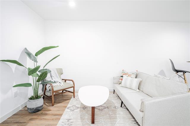 Building Photo - 125 E 8th St