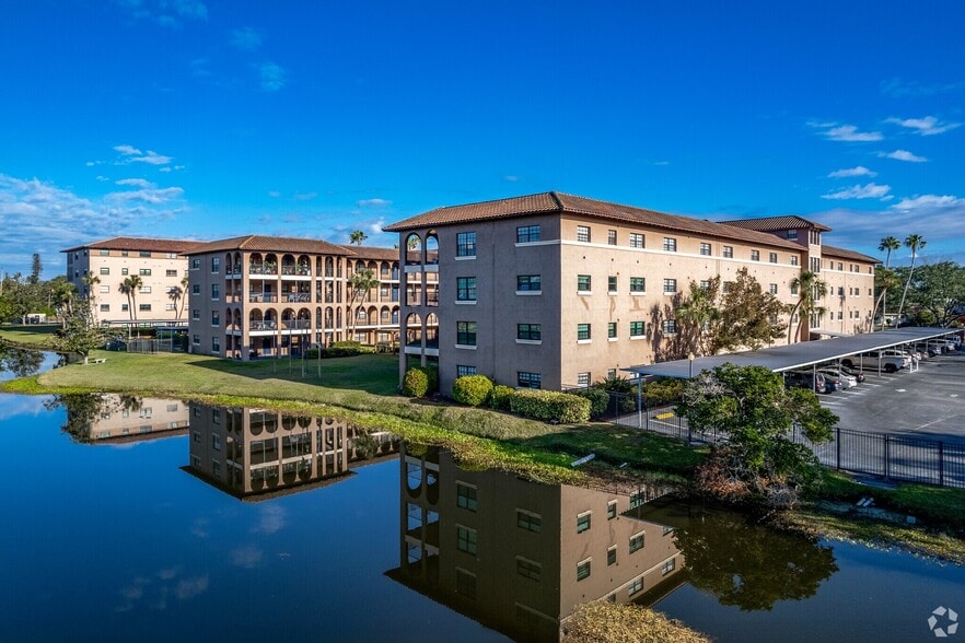 Building Photo - 6150 Gulfport Blvd S