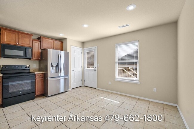 Building Photo - Move-In Ready 4 Bedroom with Gorgeous Natural Light & Spacious Yard in Centerton