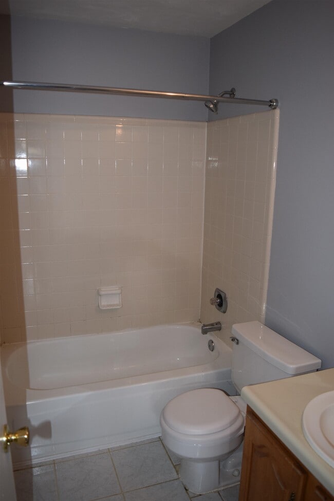 Building Photo - 2654 Millbank Dr