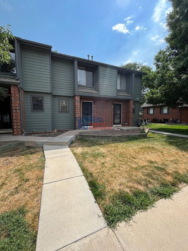 Building Photo - 3556 S Depew St