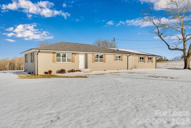 Building Photo - 2765 Long Cir