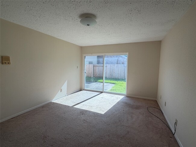 Building Photo - 2535 Coopers Post Ln