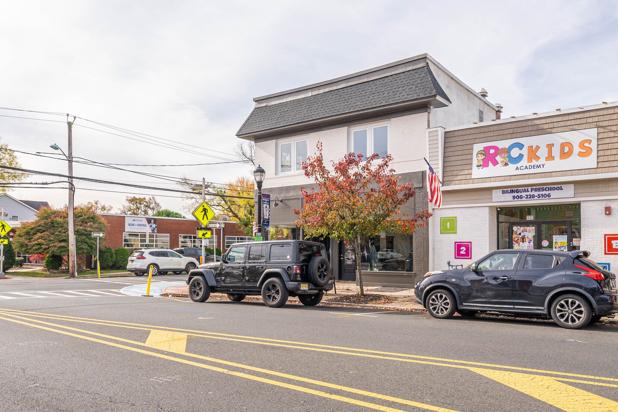 Building Photo - 114 Center St