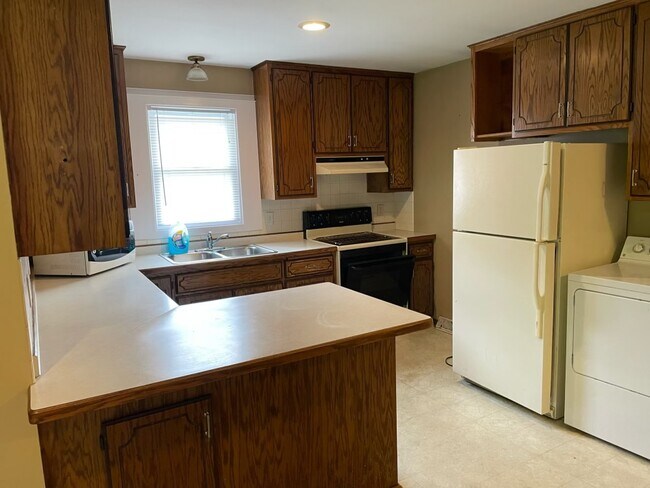 Kitchen1 - 819 8th Ave S