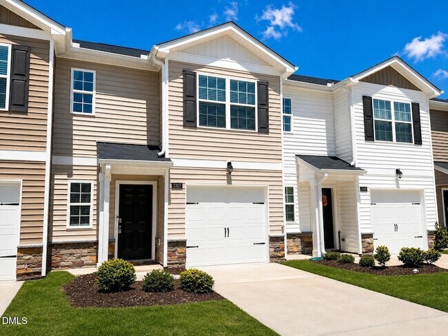 Building Photo - 3307 Alibird Ln