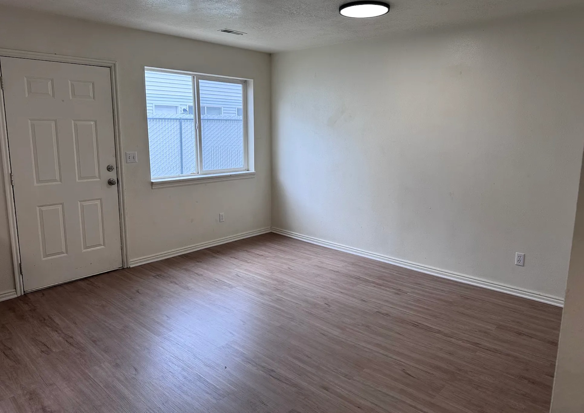Building Photo - 1393 N 260 W