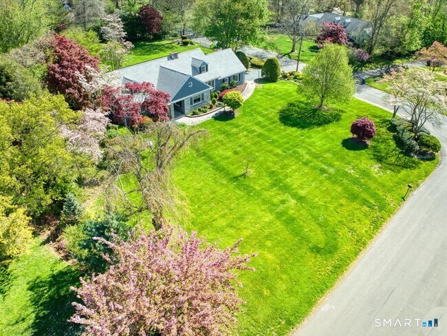 Building Photo - 94 Fennbrook Dr