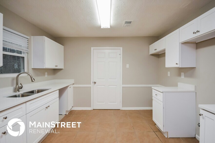 Building Photo - 5375 Rocky Pine Dr