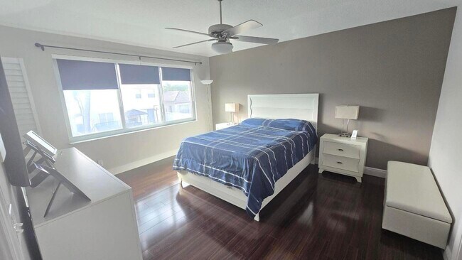 Building Photo - 6878 NW 33rd St