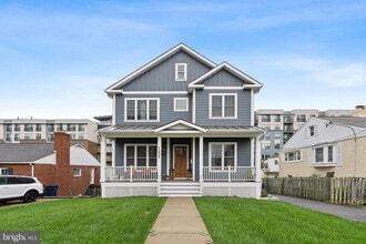 Building Photo - This meticulously cared-for residence, constructed in 2021 by Danforth Homes, presents everything...