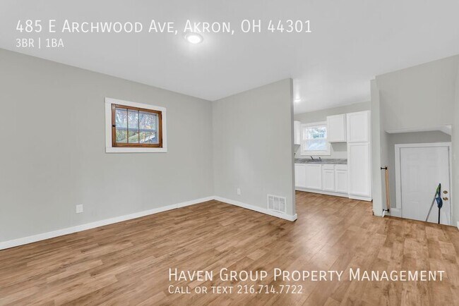 Building Photo - 485 E Archwood Ave