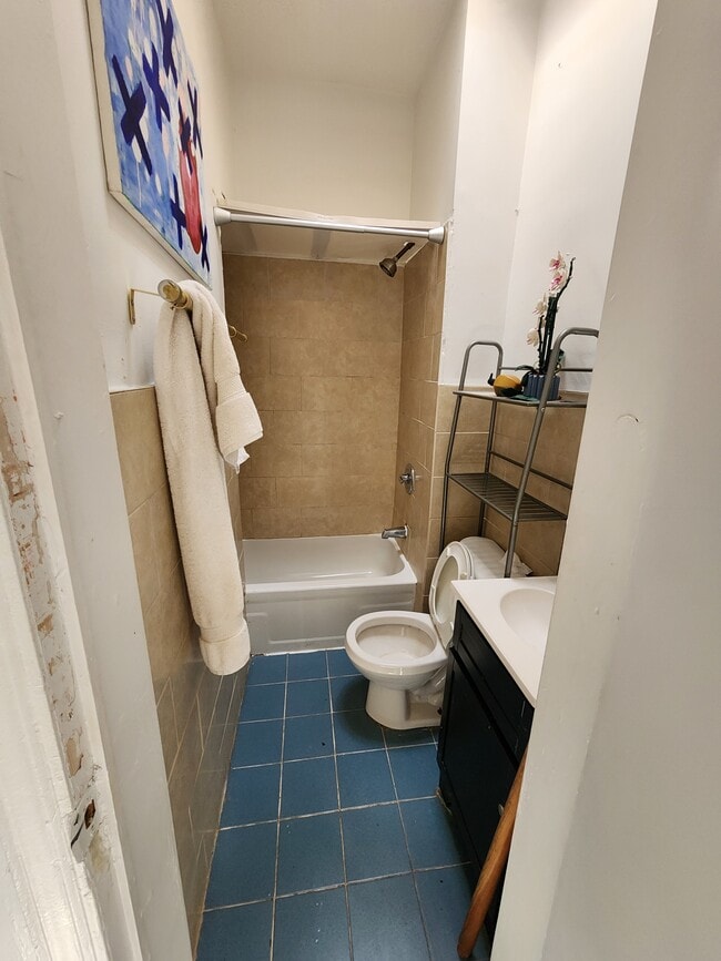 Building Photo - 565 Nostrand Ave