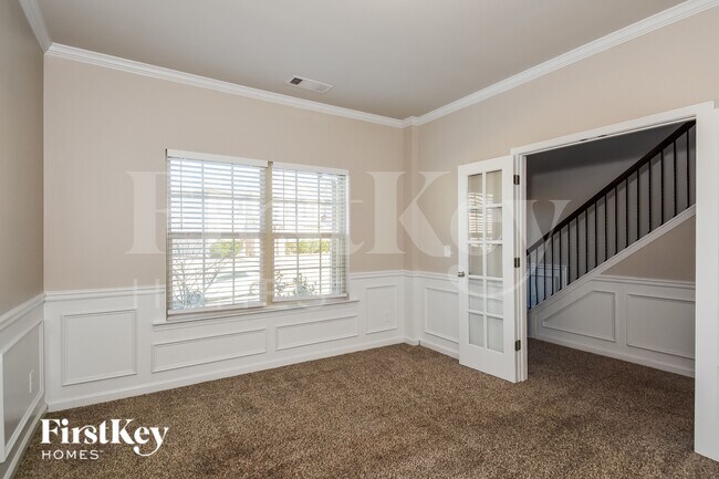 Building Photo - 204 Sleepy Way