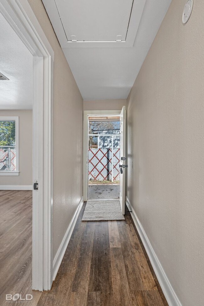 Building Photo - 1129 Boone St