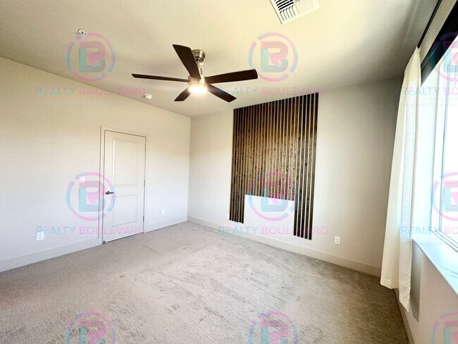 Building Photo - Modern Designer 2 Bedroom 2.5 Bathroom Tow...