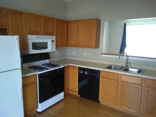 Building Photo - 7209 Manchester Dr
