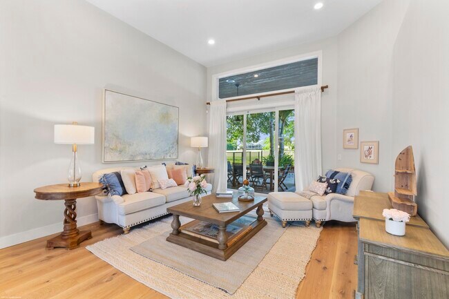 Building Photo - 15611 Milan Ct