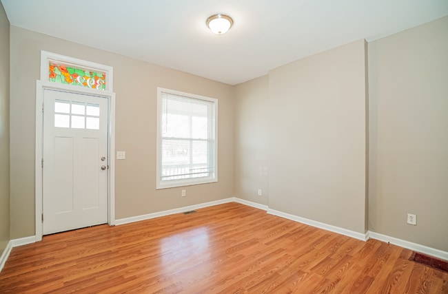 Building Photo - 392-394-394 N Garfield Ave