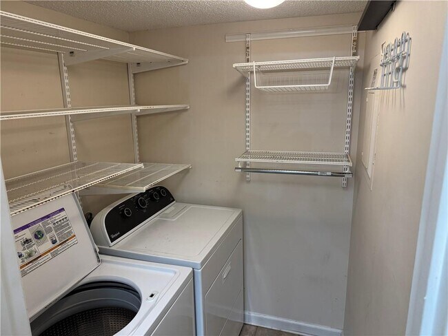 Building Photo - 5005 Wingate Way