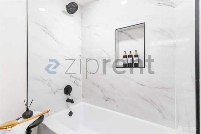 Building Photo - 302 225th St SW