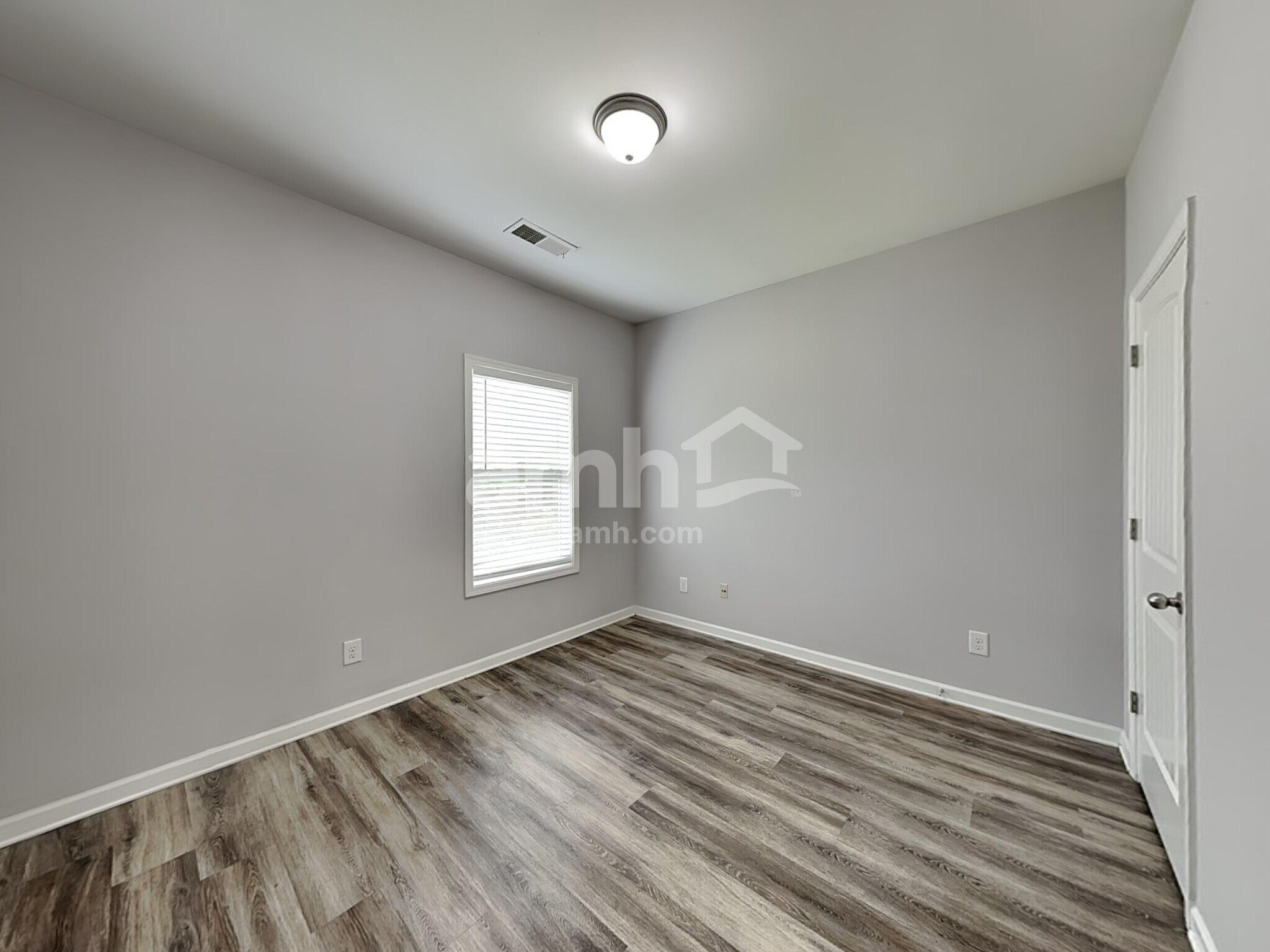 Building Photo - 3613 Walking Stick Way NE