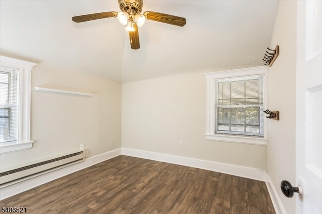 Building Photo - 9 Lincoln St