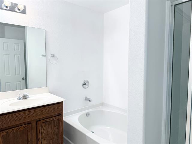 Building Photo - 918 Fleming St